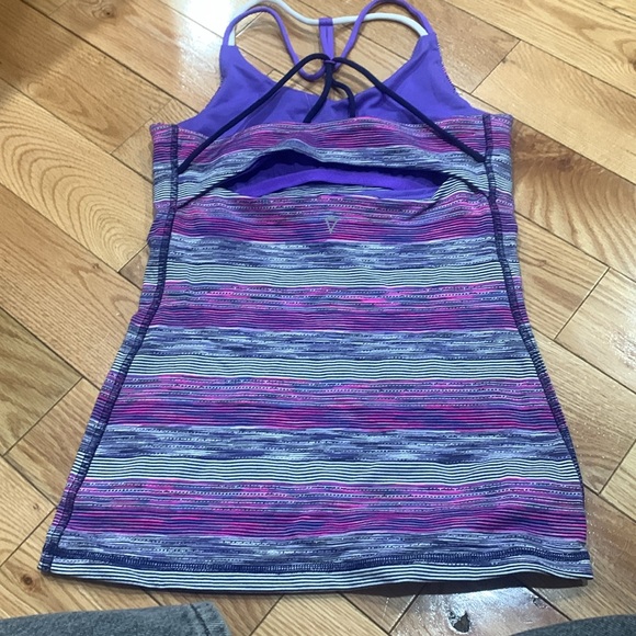 ivviva (lululemon) tank top with a built in sports bra for kids size 12 - Picture 2 of 2
